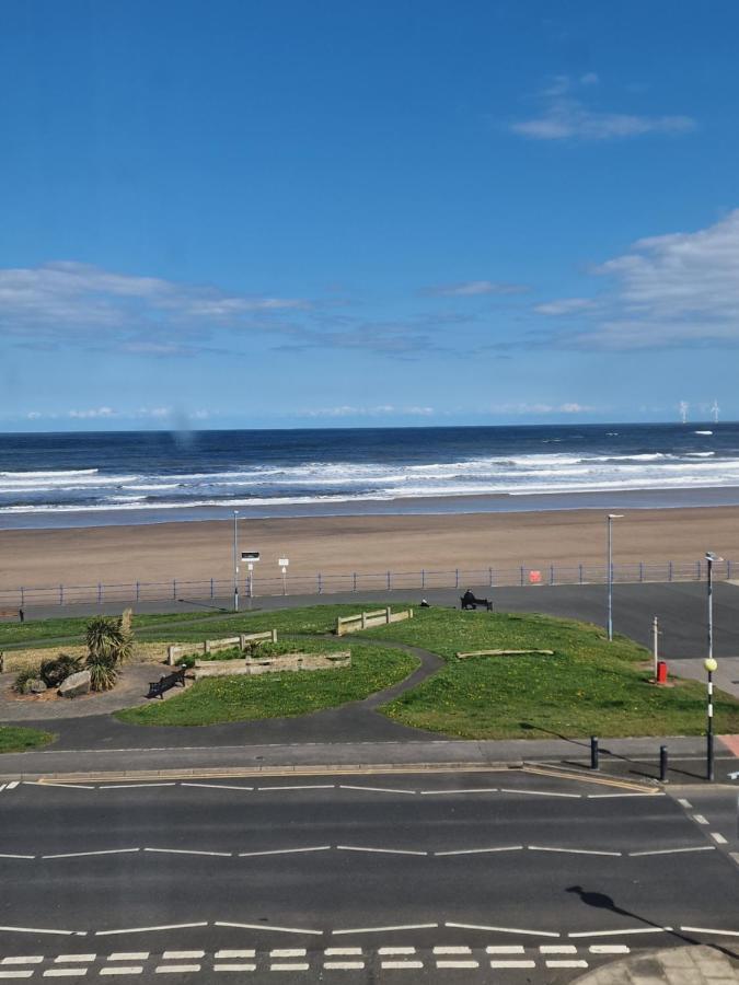 2 The Green, Exceptional Large House, Sea Views Loads Of Bathrooms Seaton Carew Exteriér fotografie